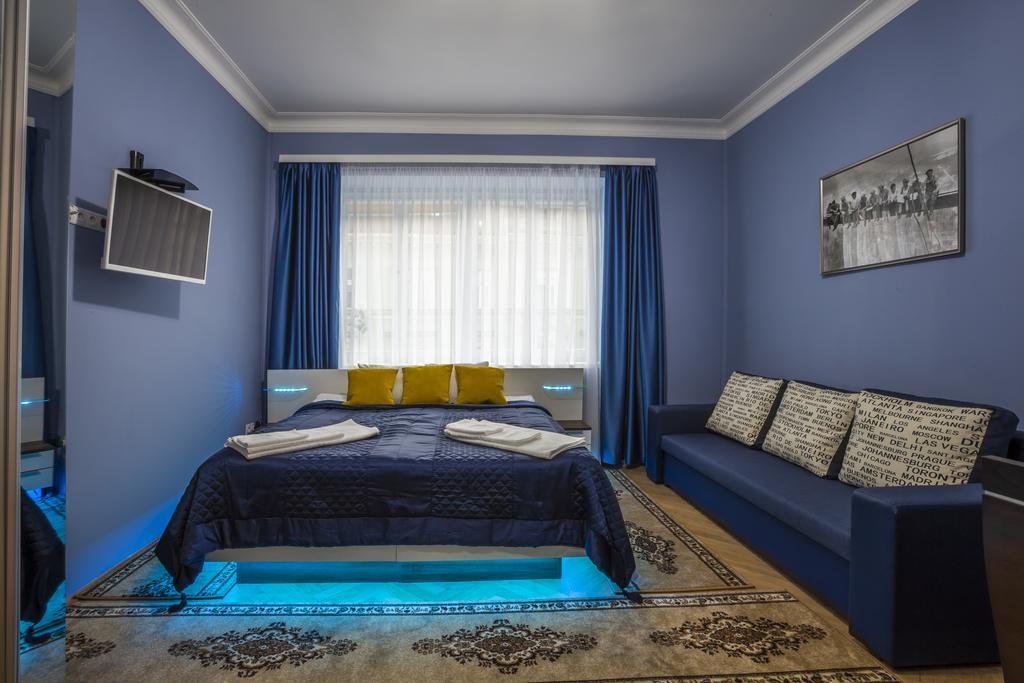 Luxury Air-Conditioned Rooms In Old Town Братислава Екстер'єр фото